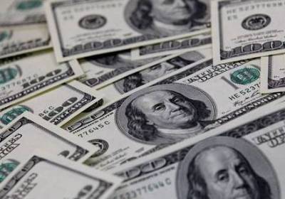 Доллар достигал пика 4 месяцев против евро благодаря перспективам восстановления в США