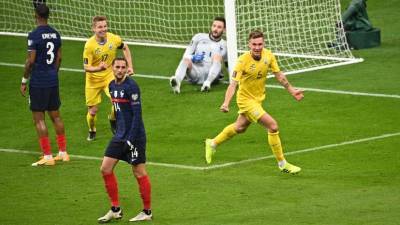 Хет-трик Йылмаза, поражение Хорватии без Олича и ничья Украины в Париже: с чего стартовал отбор к ЧМ-2022 по футболу