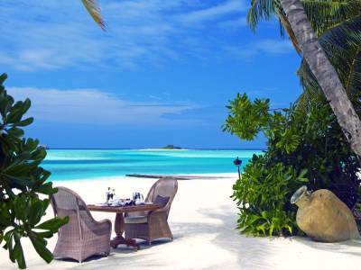 Индийские туристы и Арахамия спасают экономику Мальдив