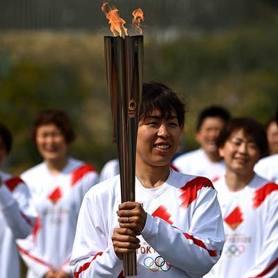 Факел олимпийского огня Игр-2020 в Токио погас в первый день эстафеты