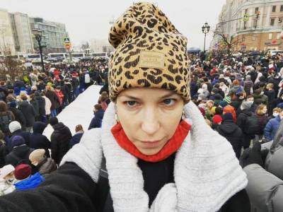 “Давайте не будем”: Мария Шалаева отказалась отвечать Михалкову после слов о ее зарплате