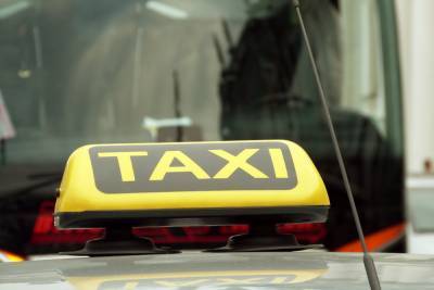 Каршеринг и такси в Петербурге могут подорожать