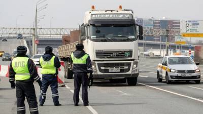 Москвичи смогут задать вопросы о новых правилах передвижения грузовиков в столице