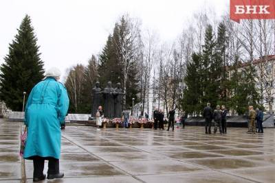 Труженикам тыла в Коми ко Дню Победы выплатят по 3 тысячи рублей