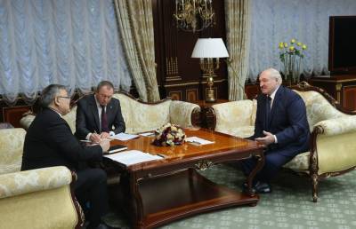 Президент Беларуси встретился с послом Казахстана