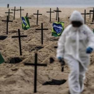 Количество умерших от коронавируса в Бразилии превысило 300 тысяч человек