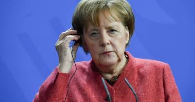 Меркель придумала, как решить проблему дефицита COVID-вакцин в ЕС
