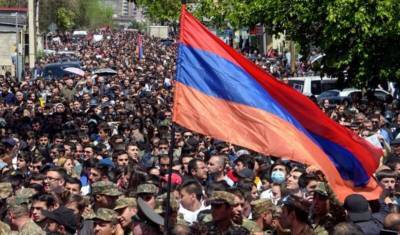 Парламент Армении отменил военное положение