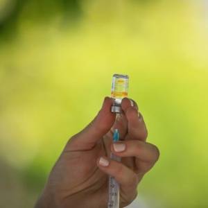 В Израиле от коронавируса вакцинировали более 50 % населения