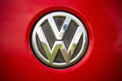 Volkswagen показала 4 тизерных изображения новых электрокаров и мира