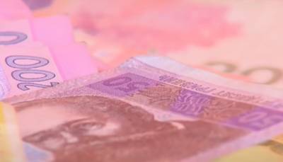 Виплати українцям підвищать більш ніж на 400 гривень: але отримають лише офіційно працевлаштовані