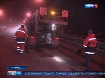 На М-4 в Ростовской области приступили к ямочному ремонту дороги