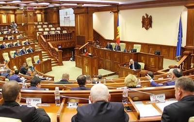 Не будем участвовать в спектакле, – парламент Молдовы не поддержал назначение правительства