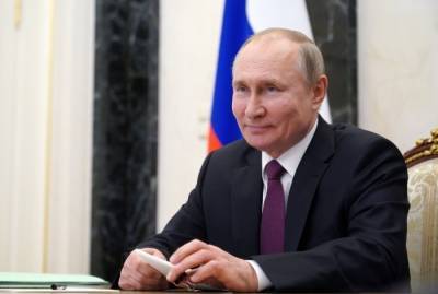 Путин намерен расширять географию посещения объектов после появления у него антител