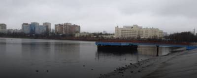 В Ростове МЧС ликвидирует аварию на Низовом водохранилище