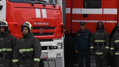 Огонь охватил малогабаритный автобус на Краснопресненской набережной