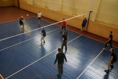 Соревнования по волейболу, посвященные Дню войск нацгвардии, прошли в Пскове