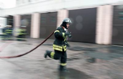 Пожар вспыхнул в квартире жилого дома на юге Москвы