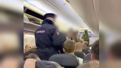 Самолет Москва – Краснодар прервал полет после анонимных тревожных сообщений