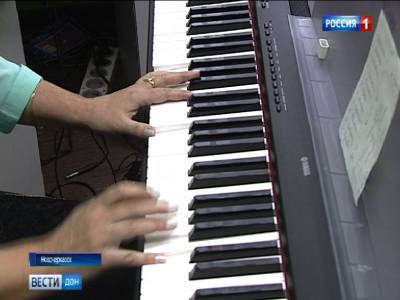 Ростовский пианист Олег Аккуратов рассказал Путину о нехватке музыкальной литературы для незрячих