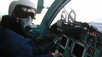 Ветеран ВОВ Мария Колтакова сделала "мертвую петлю" на симуляторе Су-34