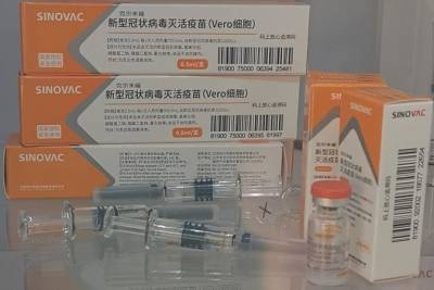 Сегодня Украина получит 215 тысяч доз китайской вакцины CoronaVac