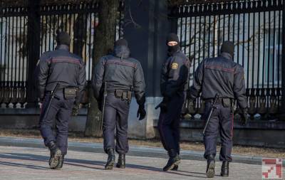 День Воли в Минске. Центр города уставлен спецтехникой, милиция хватает прохожих