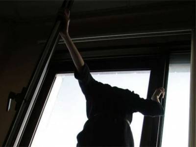 В Луцке женщина выпала из окна «коронавирусного» роддома