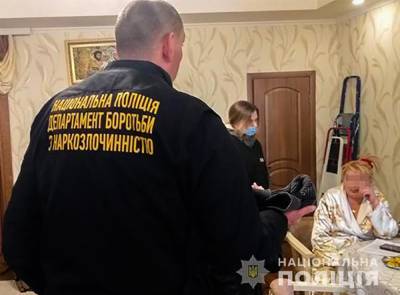 Спецназовцы в Николаевской области задержали группу наркоторговцев: они сбывали метадон – фото