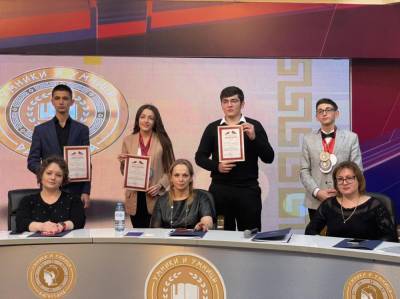 Учащиеся Центра одаренных детей победили в региональной телевизионной гуманитарной олимпиаде школьников «Умники и умницы Дагестана»