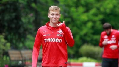 Маслов получил травму в первом матче молодёжного ЧЕ по футболу