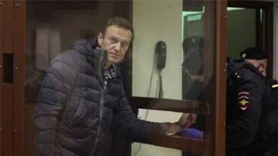 Права нога у жахливому стані: адвокати розповіли про стан здоров’я Навального
