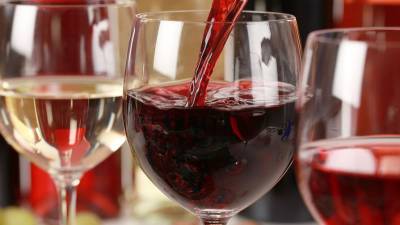 Французские эксперты оценили вкус вина, которое вернулось из космоса
