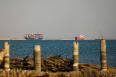 Подсчитаны суммы потерь от блокировки Суэцкого канала