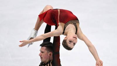 Мишина и Галлямов выиграли золото на дебютном ЧМ в соревновании пар