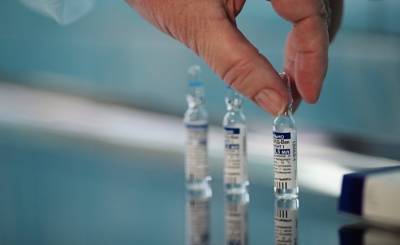 Хуаньцю шибао: Европе лучше без вакцин, чем с препаратами из России и Китая