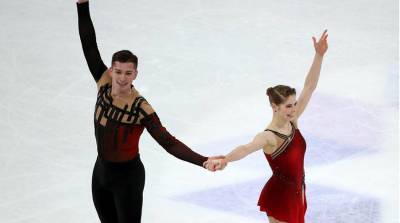 Российские фигуристы Анастасия Мишина и Александр Галлямов выиграли золотые медали ЧМ в Швеции