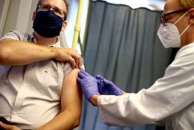В Минздраве уверили, что в Украине смертей после вакцинации от коронавируса нет