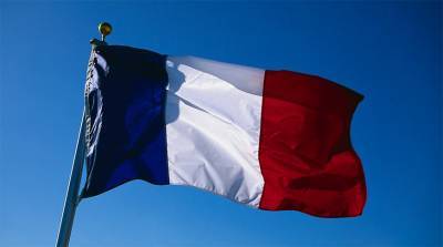 Во Франции локдаун ввели еще в трех департаментах