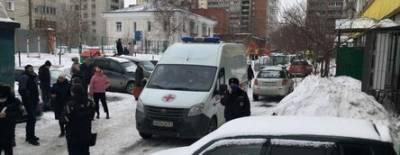 При пожаре на улице Фрунзе в Новосибирске пострадала женщина и подросток