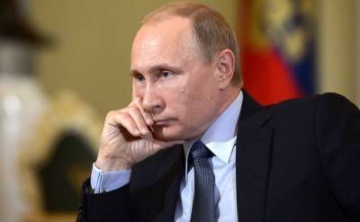 Путин призвал защитить минимальный доход граждан от списания по долгам
