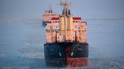 Россия может предложить миру Северный морской путь взамен Суэцкого канала