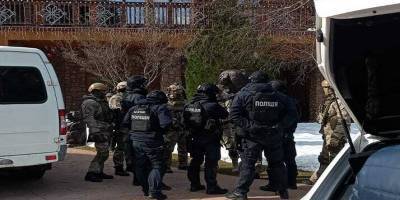 Фото обысков полицией законсервированной дачи Медведчука на Закарпатье 19 марта позабавили пользователей сети - ТЕЛЕГРАФ