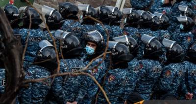 "Пашинян шлет конкретный месседж": Зограбян и 100%-м повышении зарплат полицейским