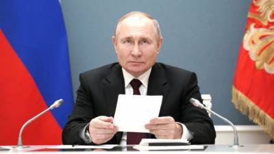 Президент предложил защитить минимальный доход россиян от взысканий по долгам