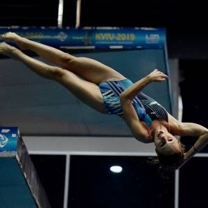 Запорожская школьница поедет на чемпионат Европы по прыжкам в воду. Фото