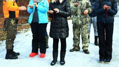 Родители и волонтеры ищут школьницу в зеленой шапке с помпоном в Екатеринбурге
