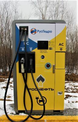 «Роснефть» установила быстрые зарядные станции для электромобилей в Хабаровске