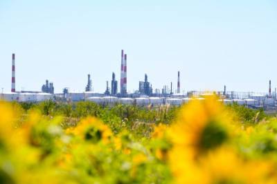 Нефтеперерабатывающий блок «Роснефти» вложит более 130 млрд рублей в «зеленые» проекты