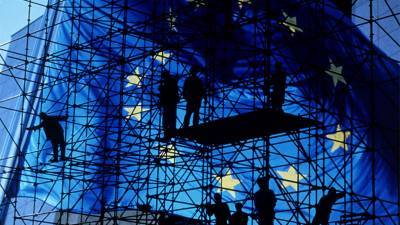 «Очень странная и опасная политика»: ЕС пора отказаться от лидерства